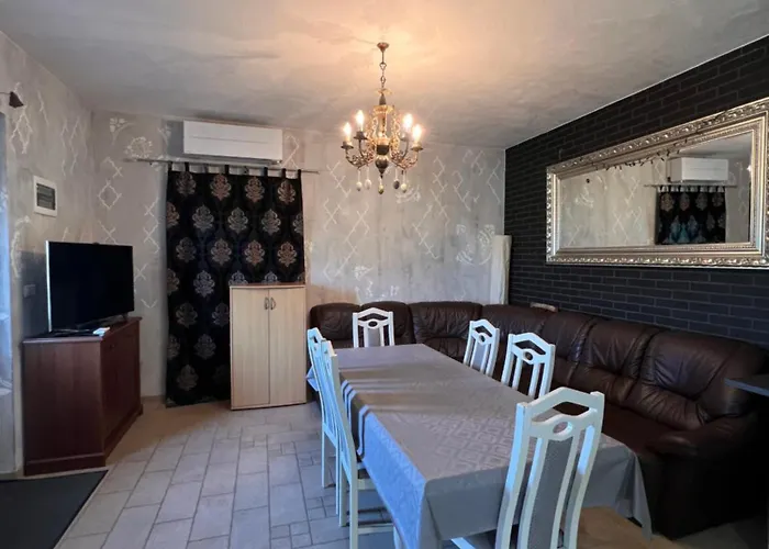 New Big Butterfly - 2024 - Free Parking - Special Offer Nastanitev v družini